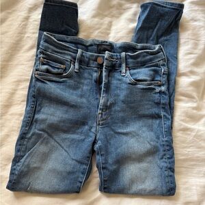 Mother High Waisted Looker Ankle in Hop on Hop Off